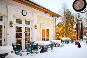 韩国队获得羽毛球女团冠军