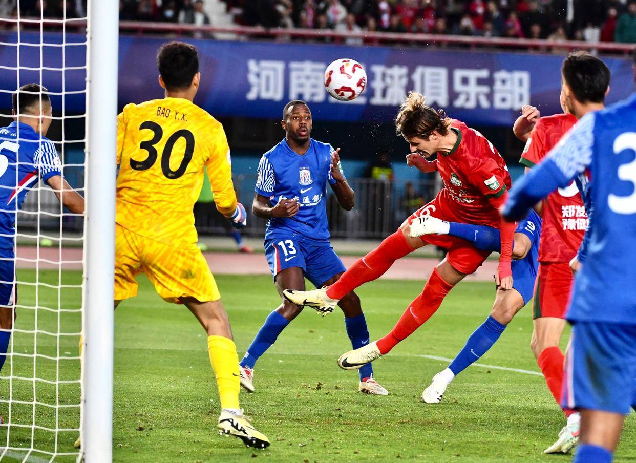 申花主场逆转华夏幸福,豪取三分 申花主场逆转华夏幸福,豪取三分