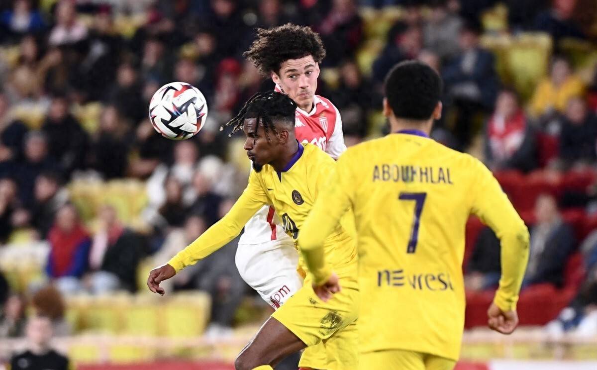 关于圣埃蒂安主场失利,赛季首战告负的信息 关于圣埃蒂安主场失利,赛季首战告负的信息