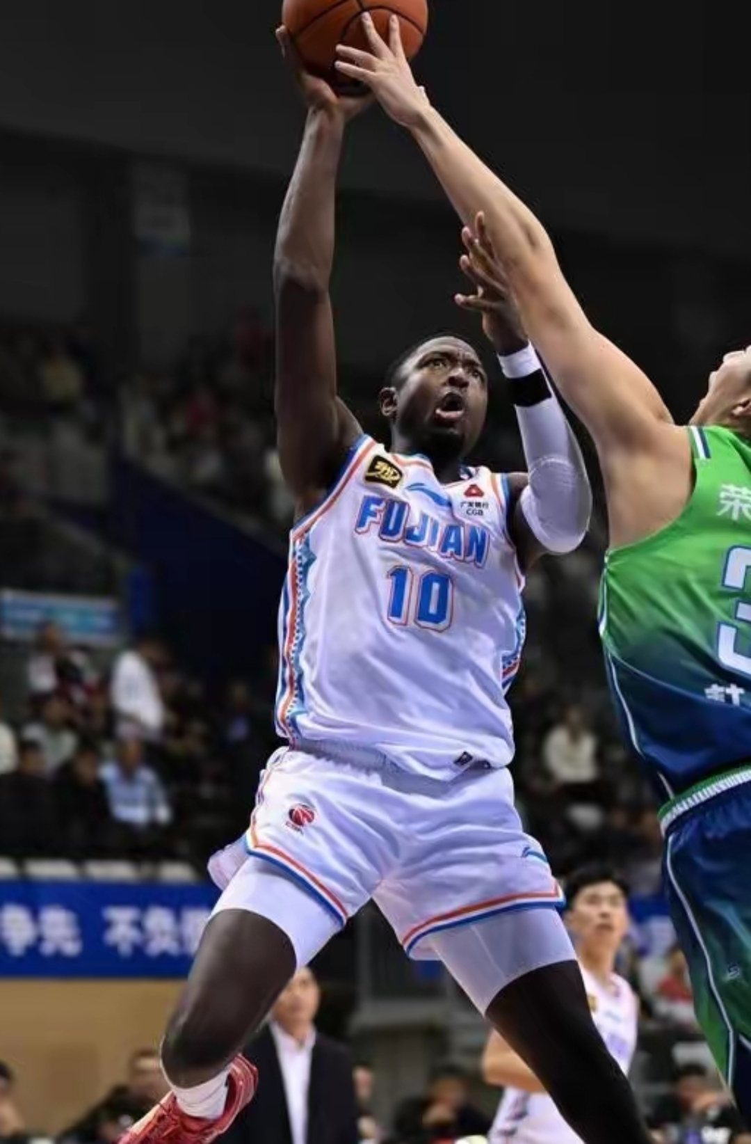 九游体育-福建男篮客场失利，惨遭逆转