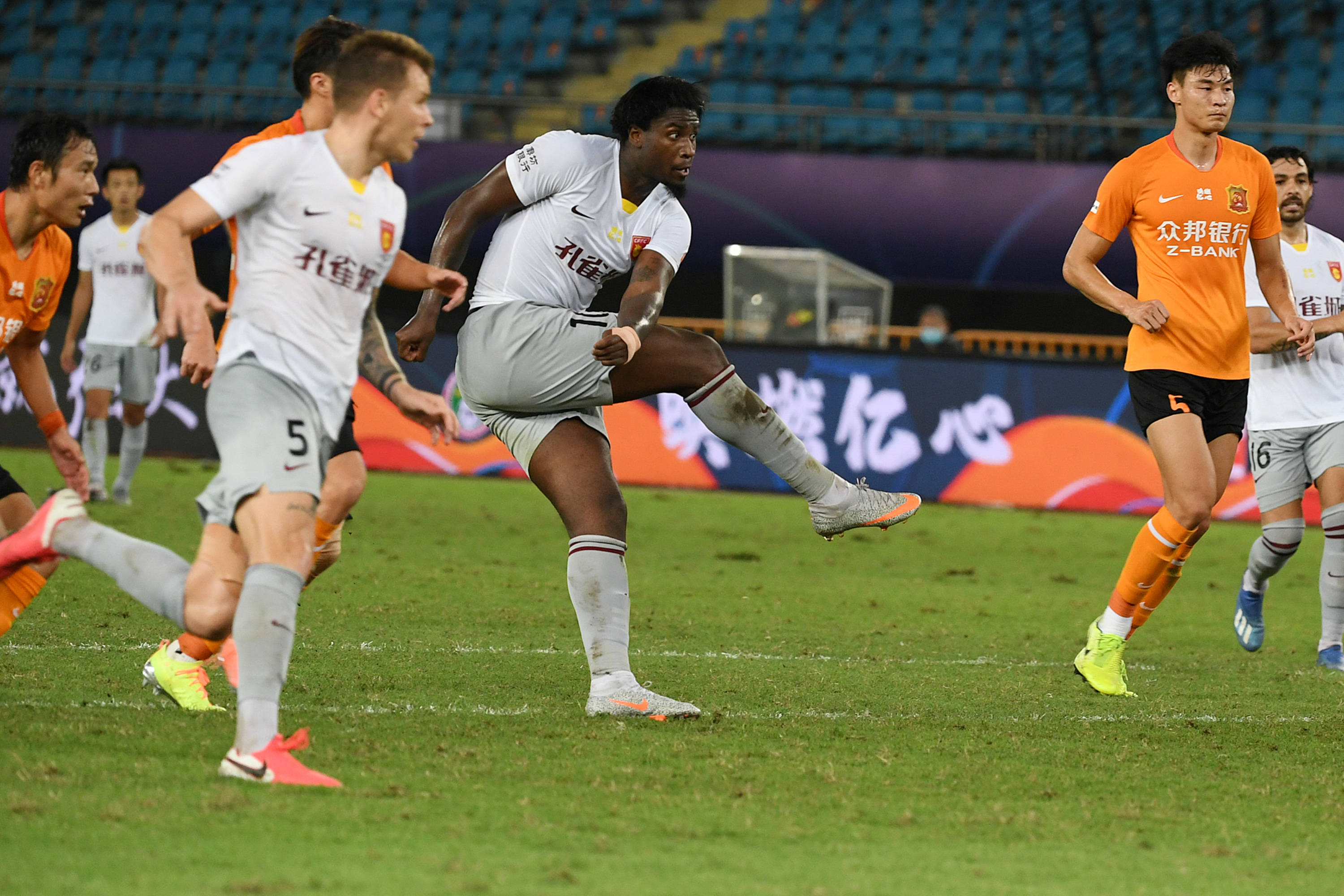 广州富力击败河北华夏幸福，全取三分的简单介绍