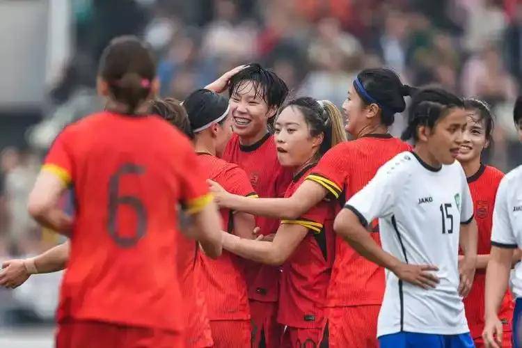 九游体育官方入口-中国女足备战非洲女足赛事，永不言败