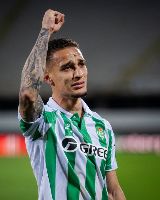 九游体育中国官网-头名之争！贝蒂斯战平莱万特，难解难分的简单介绍