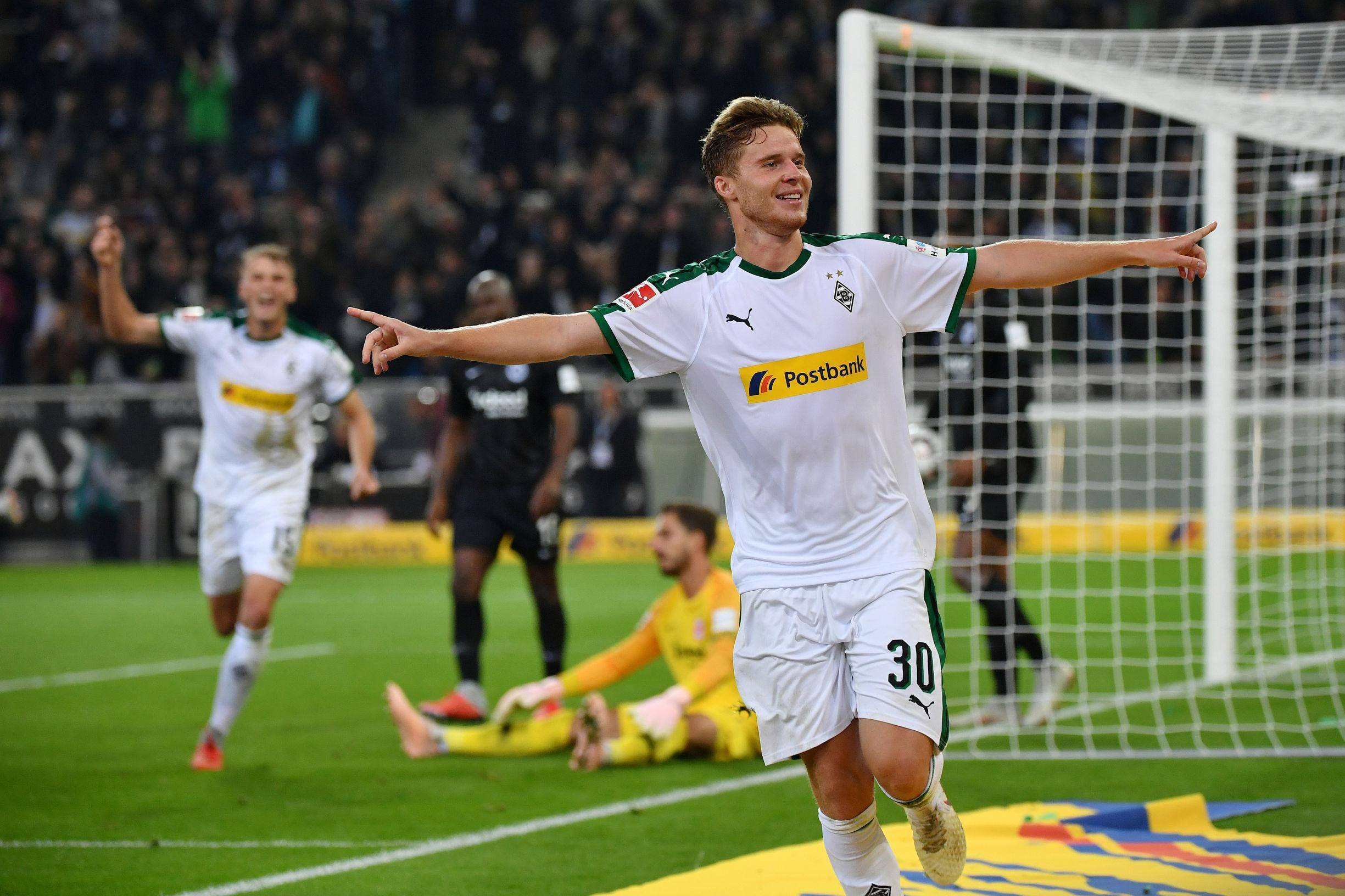 九游体育app下载-包含弗赖堡客场大胜，再次升至德甲前十的词条