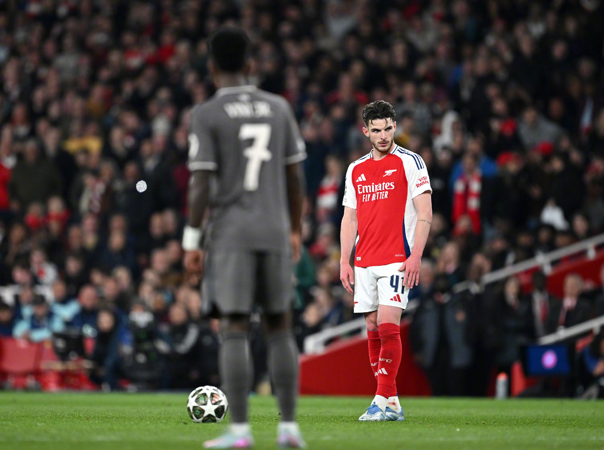 包含阿森纳前锋破门，炮手再添一场胜利的词条