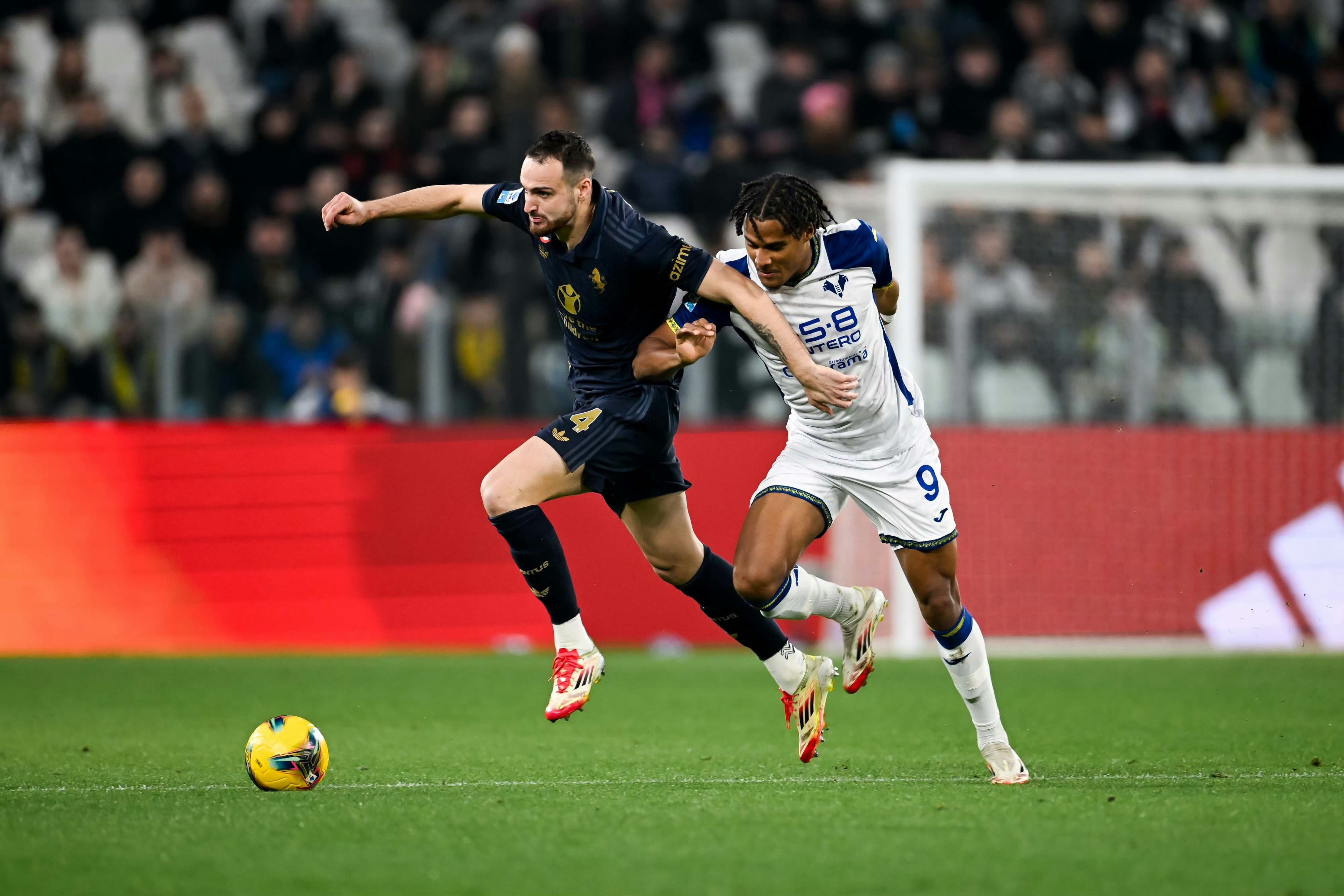 九游体育app下载-尤文图斯客场取胜，保持不败纪录