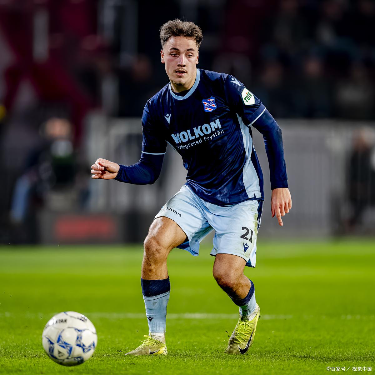 荷甲大战：阿贾克斯主场战平埃因霍温