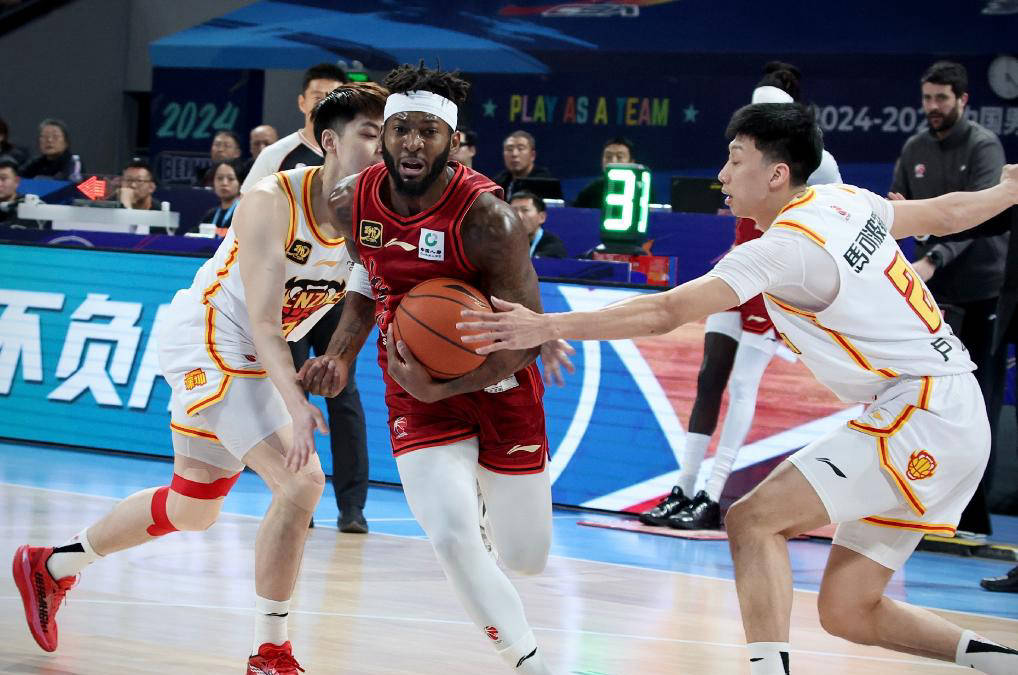 山东男篮取得连胜,势不可挡的简单介绍 山东男篮取得连胜,势不可挡的简单介绍