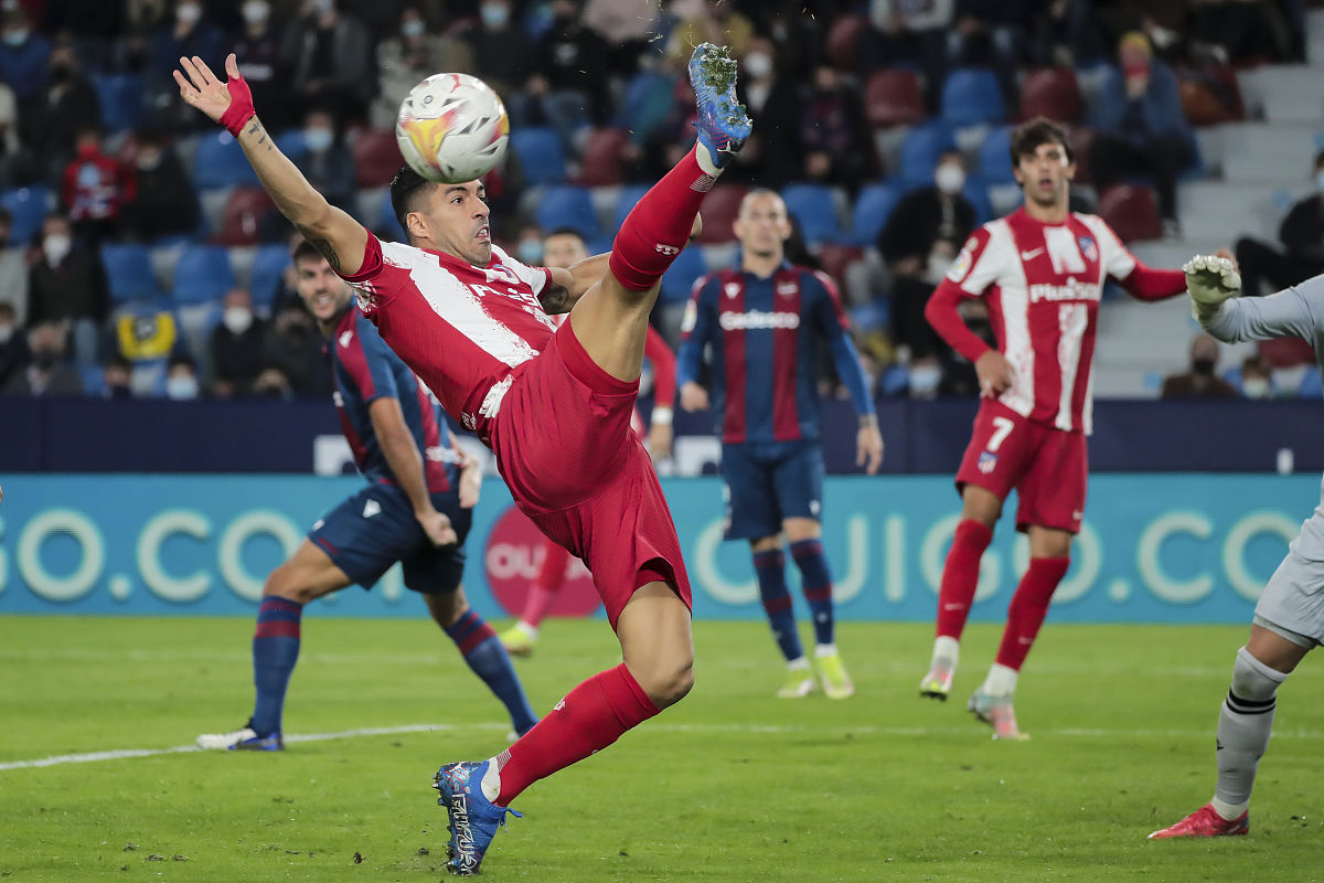 九游体育亚洲官网-关于西班牙队长示弱天才前锋表现不佳成球迷焦点的信息