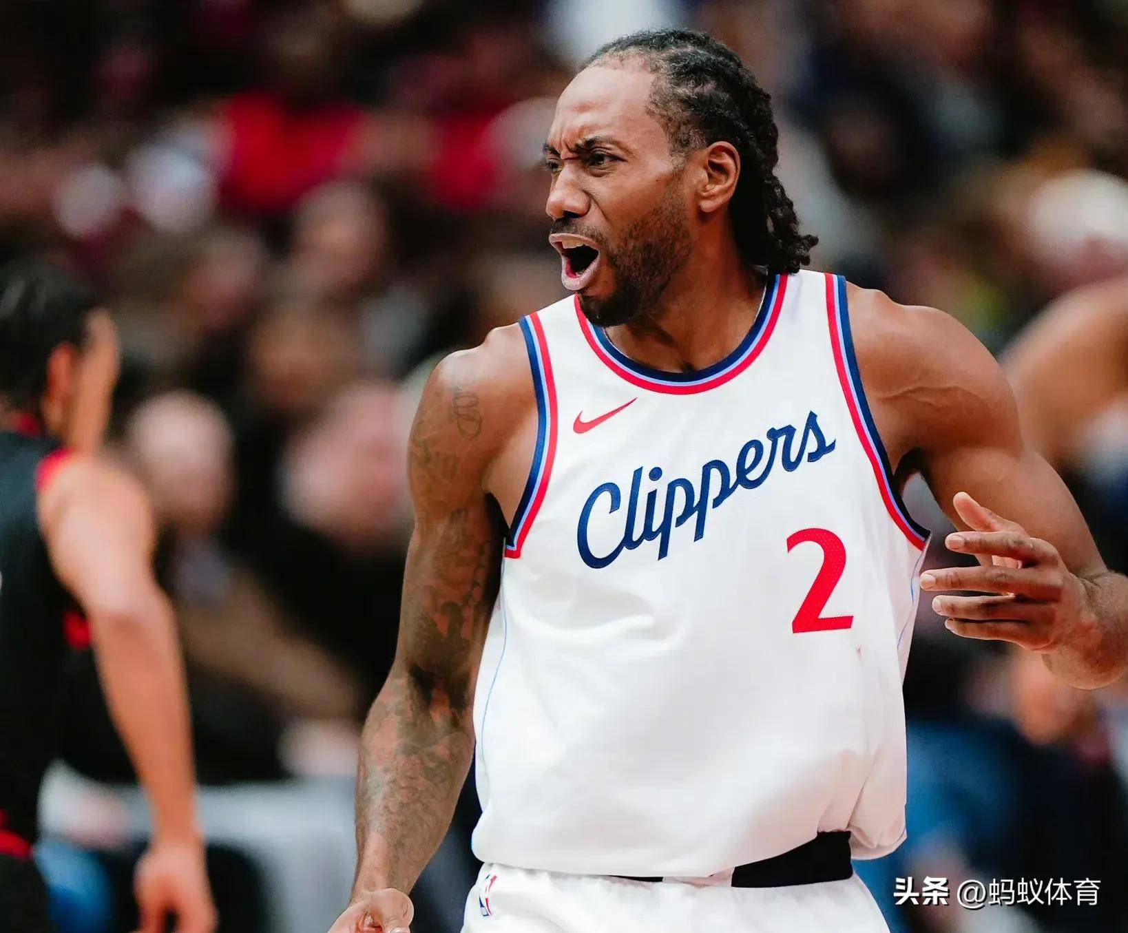 关于快船客场击败尼克斯，莱昂纳德轰+的信息
