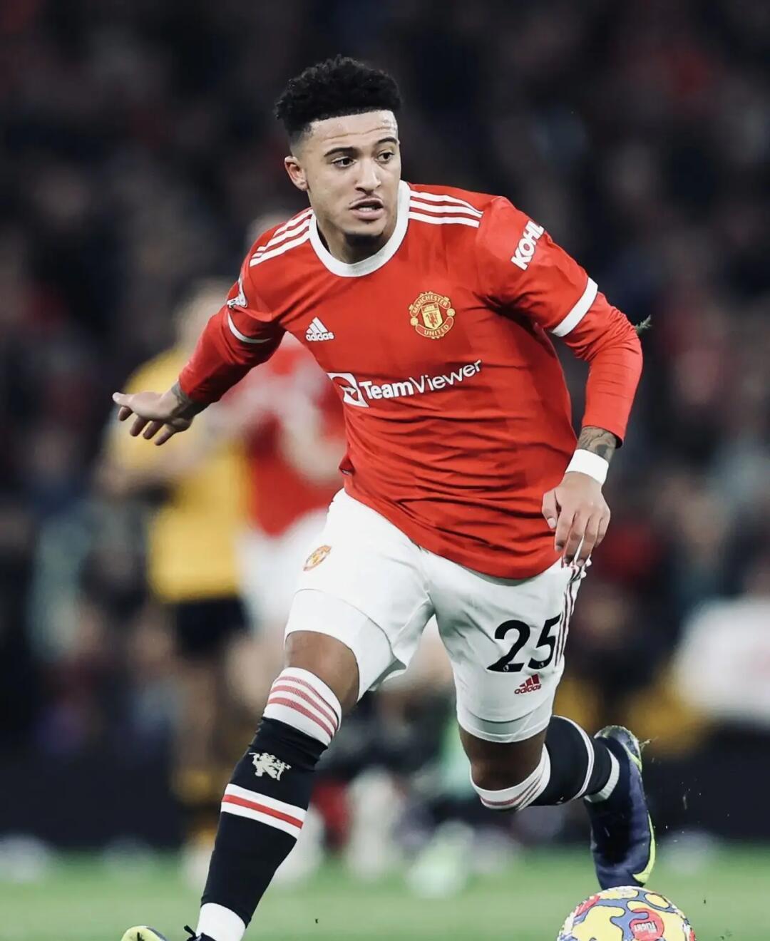 狼队客场取胜,继续保持不败拒绝 狼队客场取胜,继续保持不败拒绝