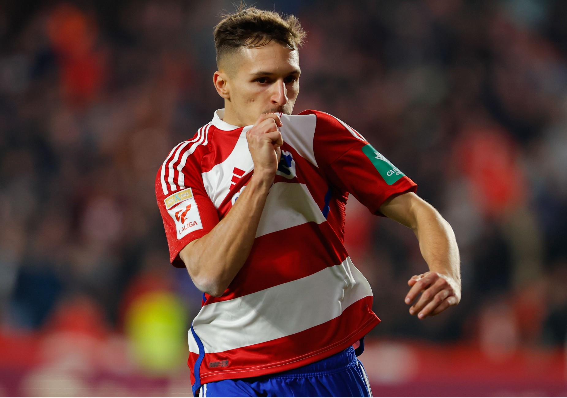 关于萨拉戈萨力压对手,取得胜利!的信息 关于萨拉戈萨力压对手,取得胜利!的信息