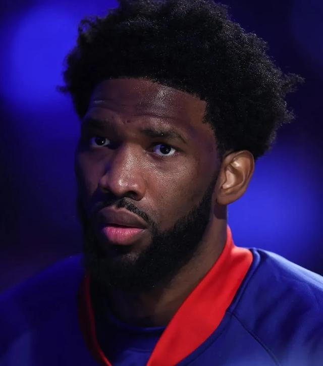 人队宣布恩比德成功拿下手术 人队宣布恩比德成功拿下手术